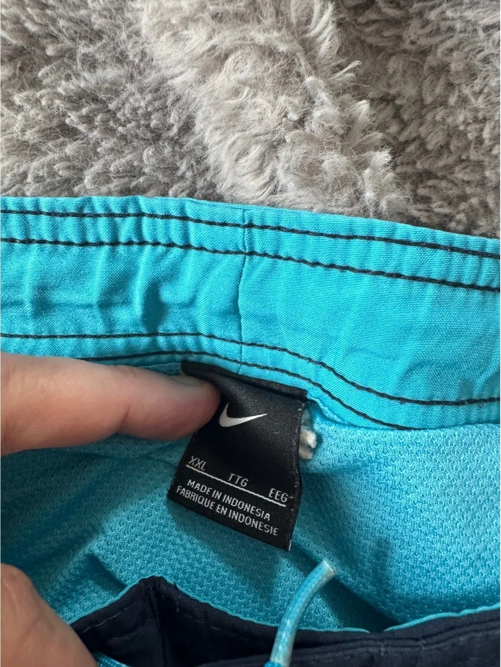 Nike Men's Swim Trunks Size XXL Navy Blue and Turquoise